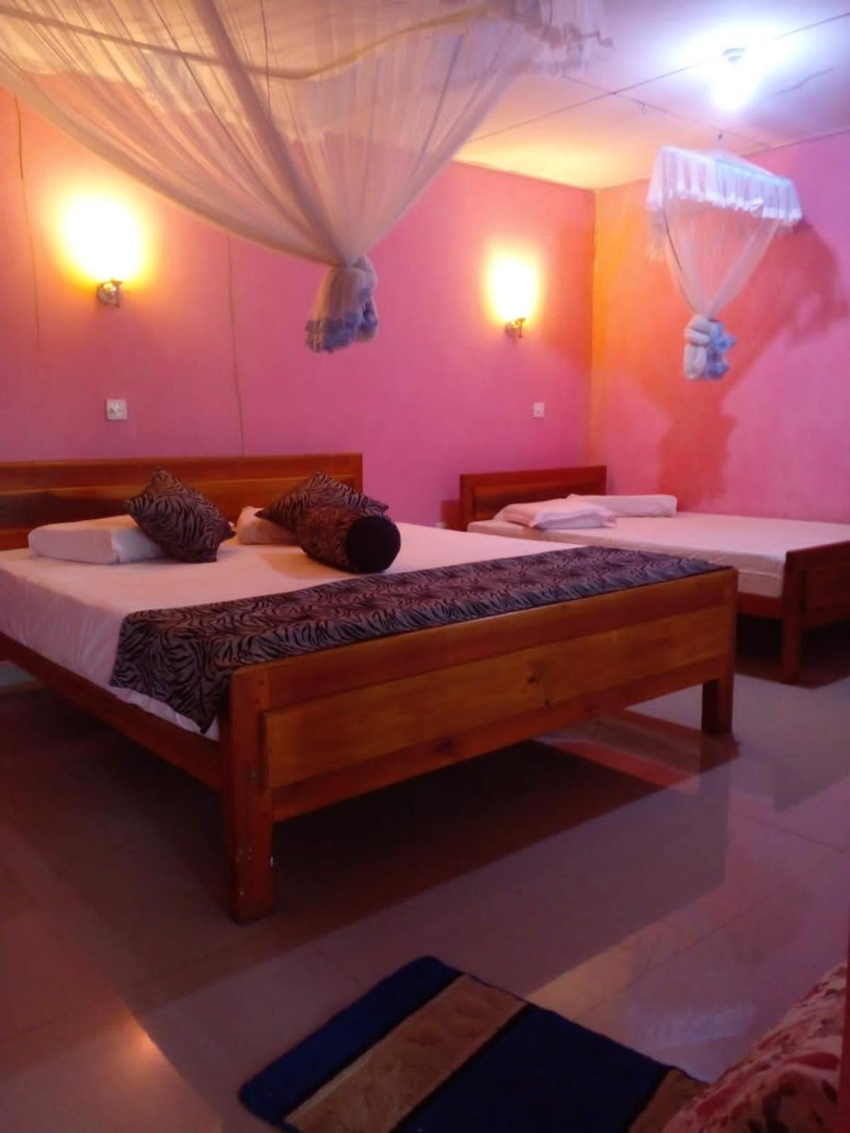 Omi Relax Inn เอลลา ภายนอก รูปภาพ